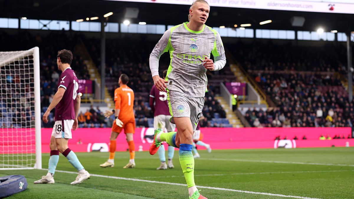 Man City topple Arsenal at Premier League summit with nervy win at Burnley