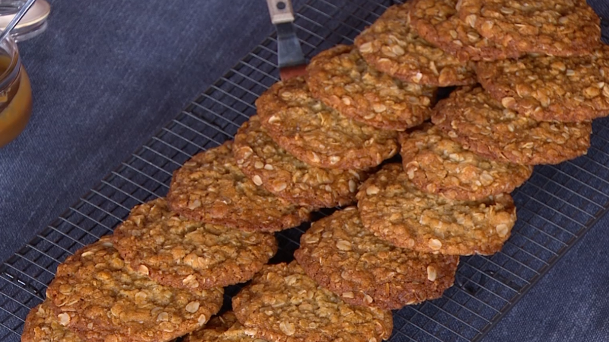 Navy-trained chef Jamie Gannon brings ANZAC biscuit tradition to Sunrise