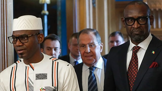 Mali confirms death of defence minister in attack in Kati