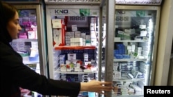 Iran’s Currency Falls To Record Low As War, US Blockade Rattle Economy
