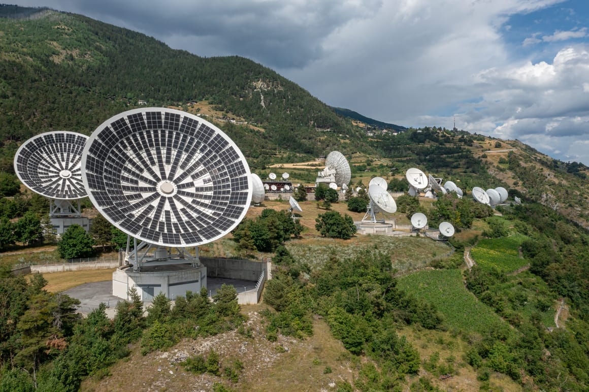 France and Spain want space reserved for EU firms in satellite frequencies