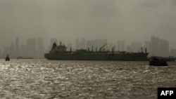 US Lets Russian Oil Waiver Linked To Iran War Expire, Reimposing Sanctions