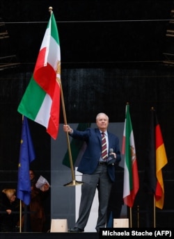 FIFA To Ban Pre-Revolutionary Iranian Flag From World Cup Stadiums