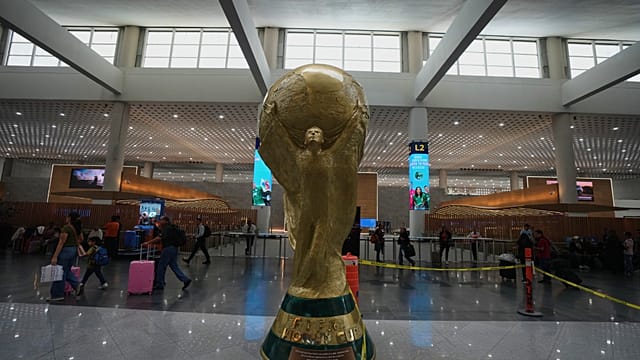 Mexico sets record with giant augmented reality World Cup mural