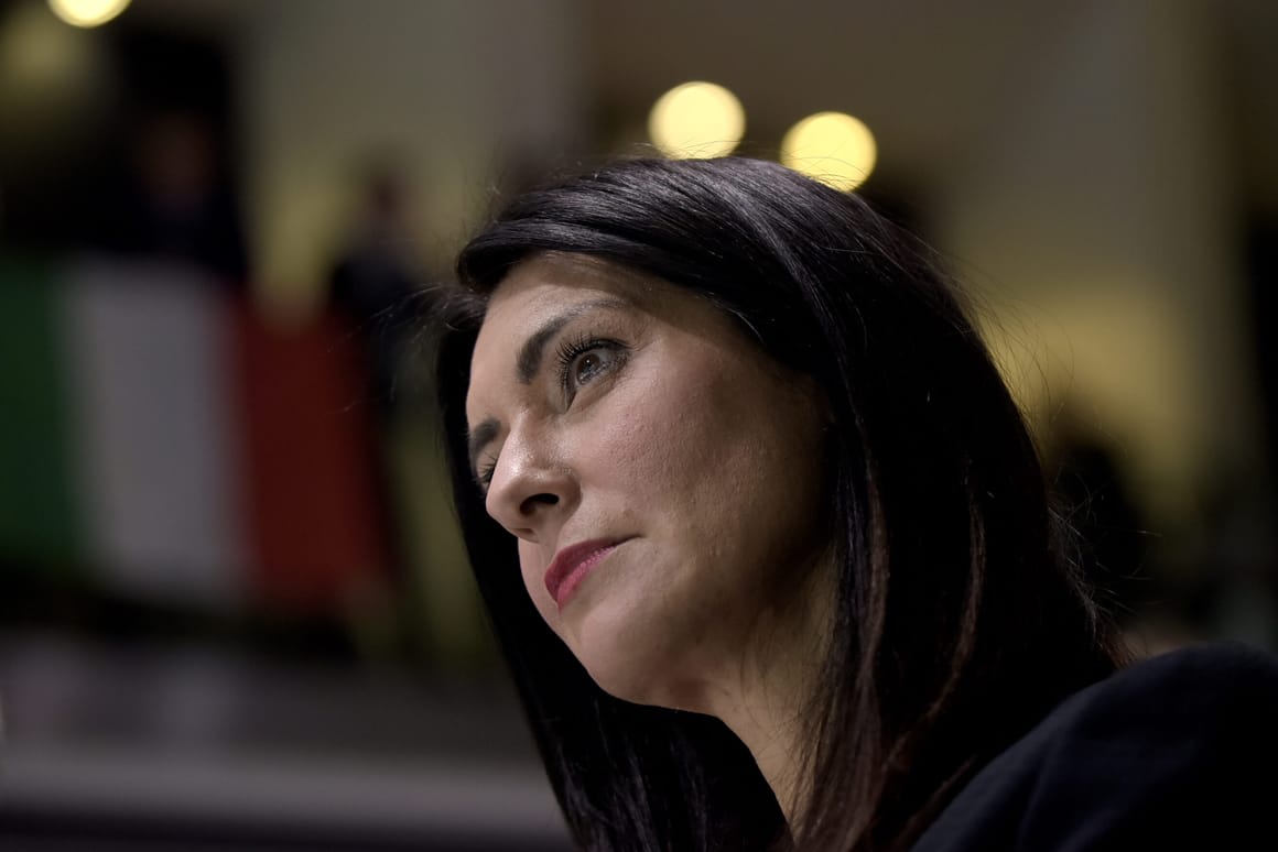 EU Parliament vice president defects from center left to liberals