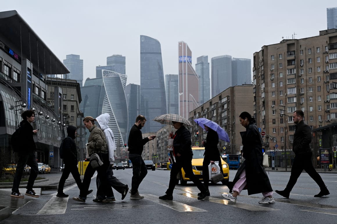 EU targets Russian economy and soldiers in newest sanction package