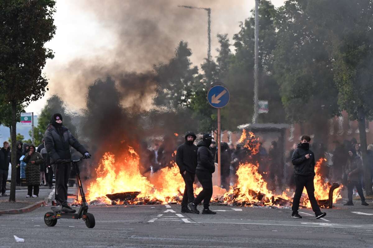 British Politicians Accuse Elon Musk of Stoking Racist Violence in Belfast 