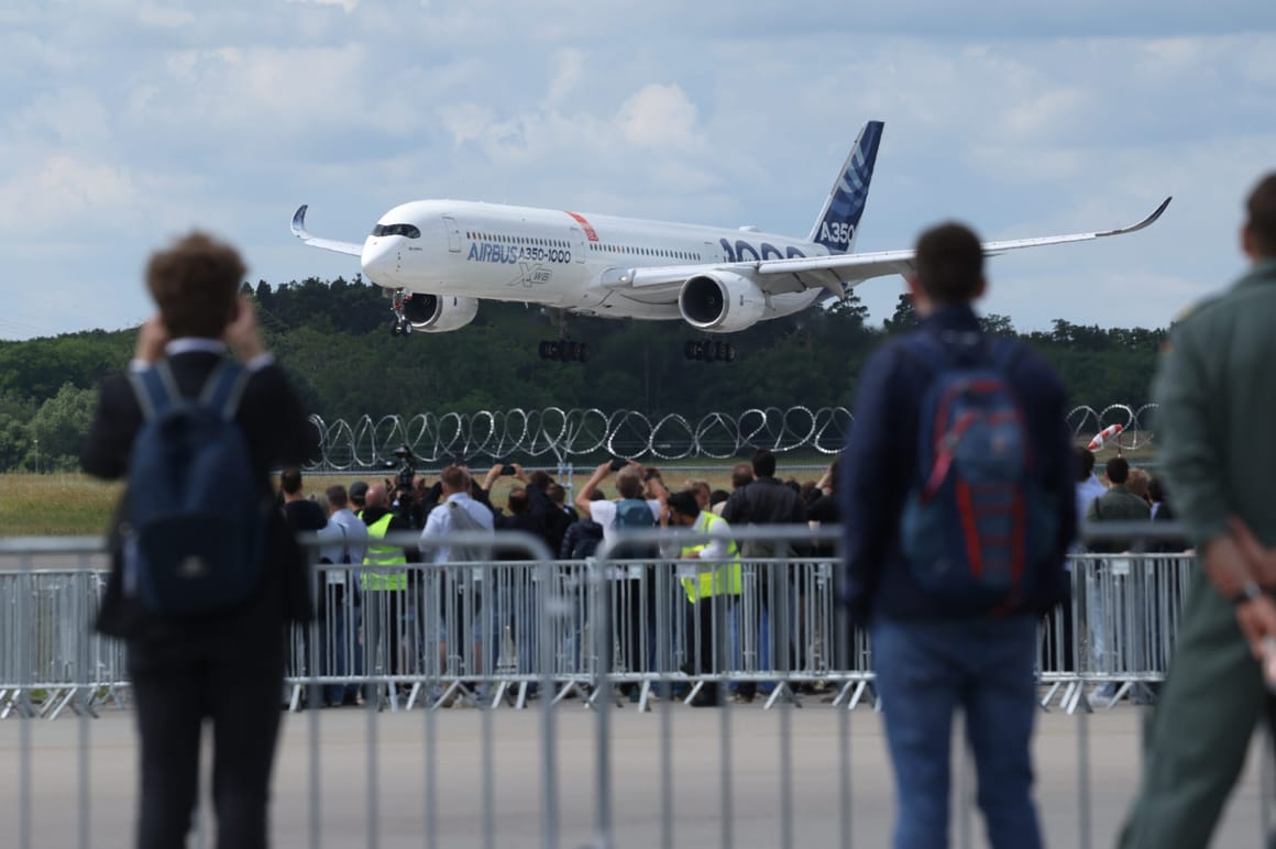 EU countries approve compromise on air passenger rights reform