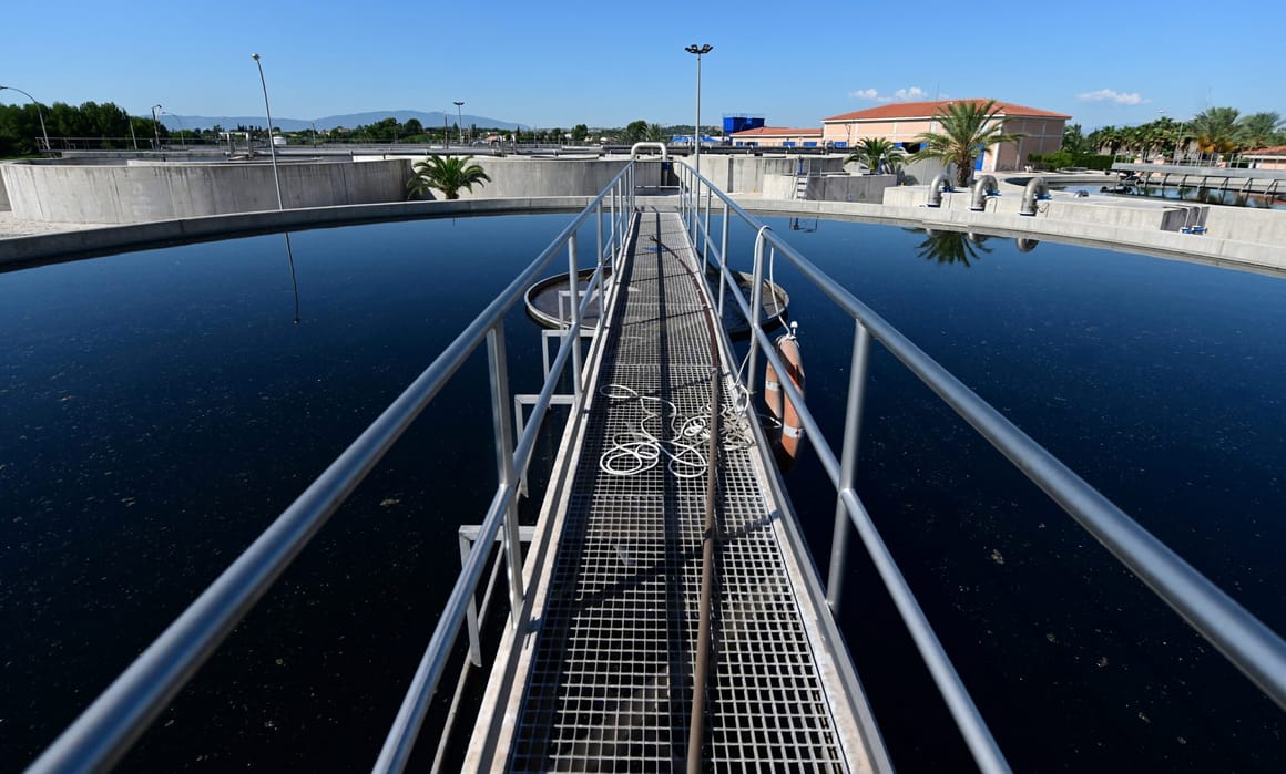 EU lawmakers back suspension of wastewater cleanup rules in right-wing alliance