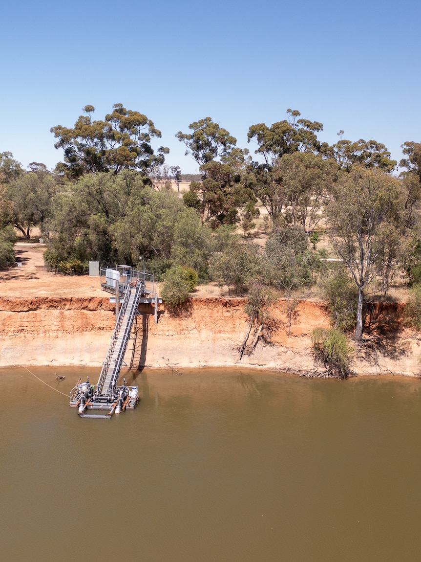 Government buys back $430m worth of water for Murray-Darling Basin