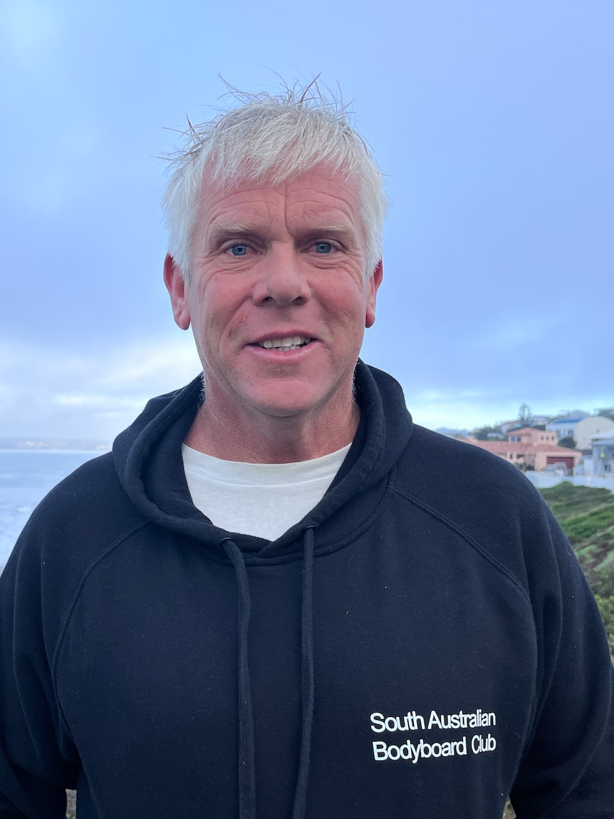 Sea bird sick with H5 avian flu landed by bodyboarders, too weak to fly to shore