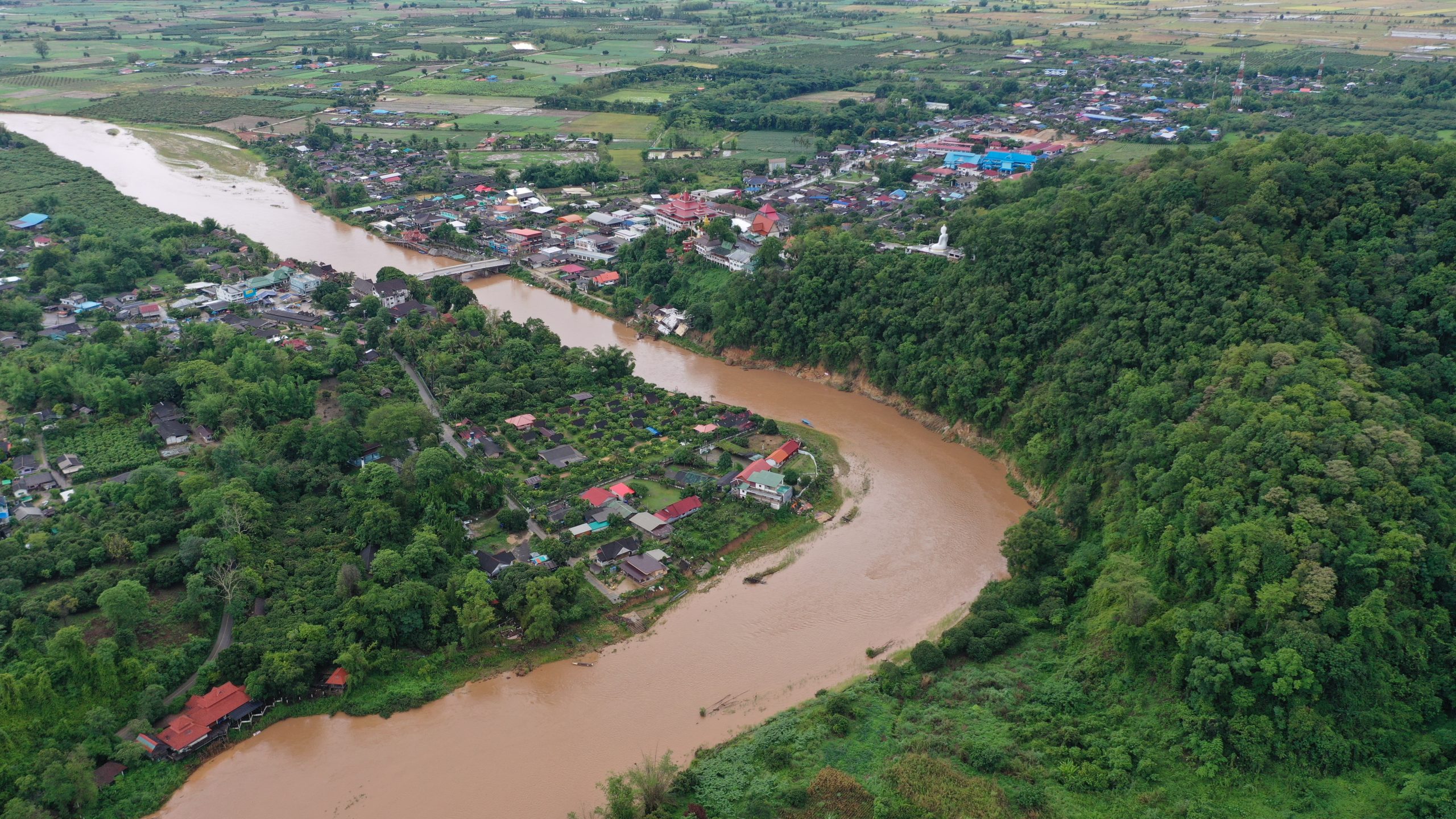 Southeast Asia’s Toxic Rivers: No Easy Solutions