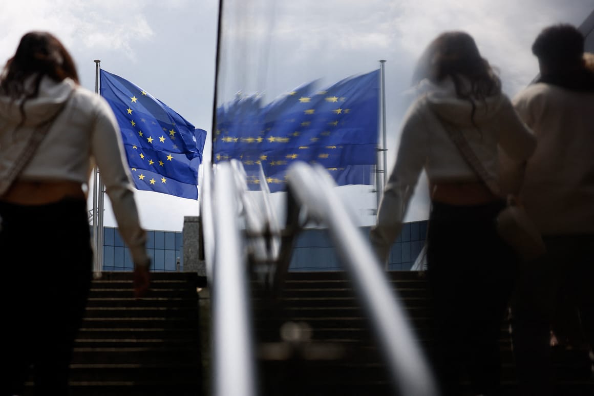 Europeans embrace EU amid growing gloom about world, survey finds