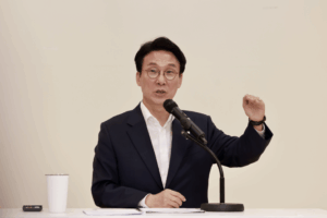 South Korea Gets a New PM as Ruling Party Leadership Race Heats up