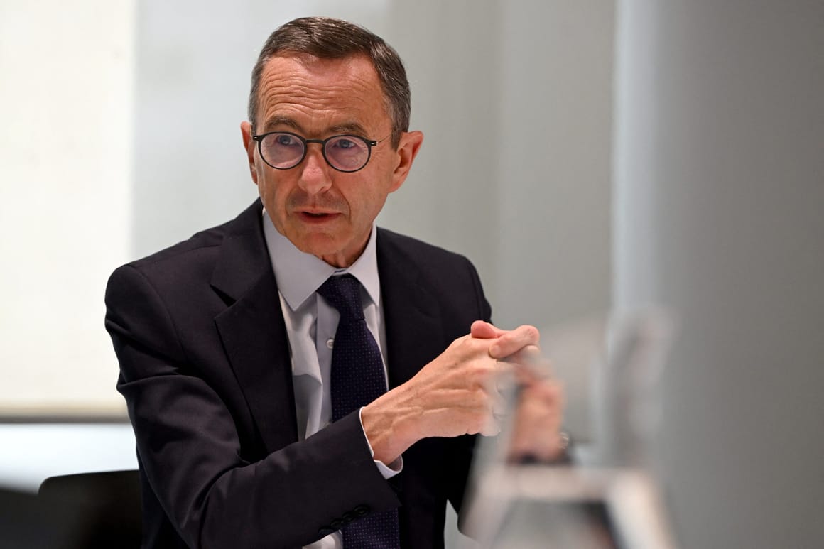 French presidential candidate Retailleau suggests election date favors the left