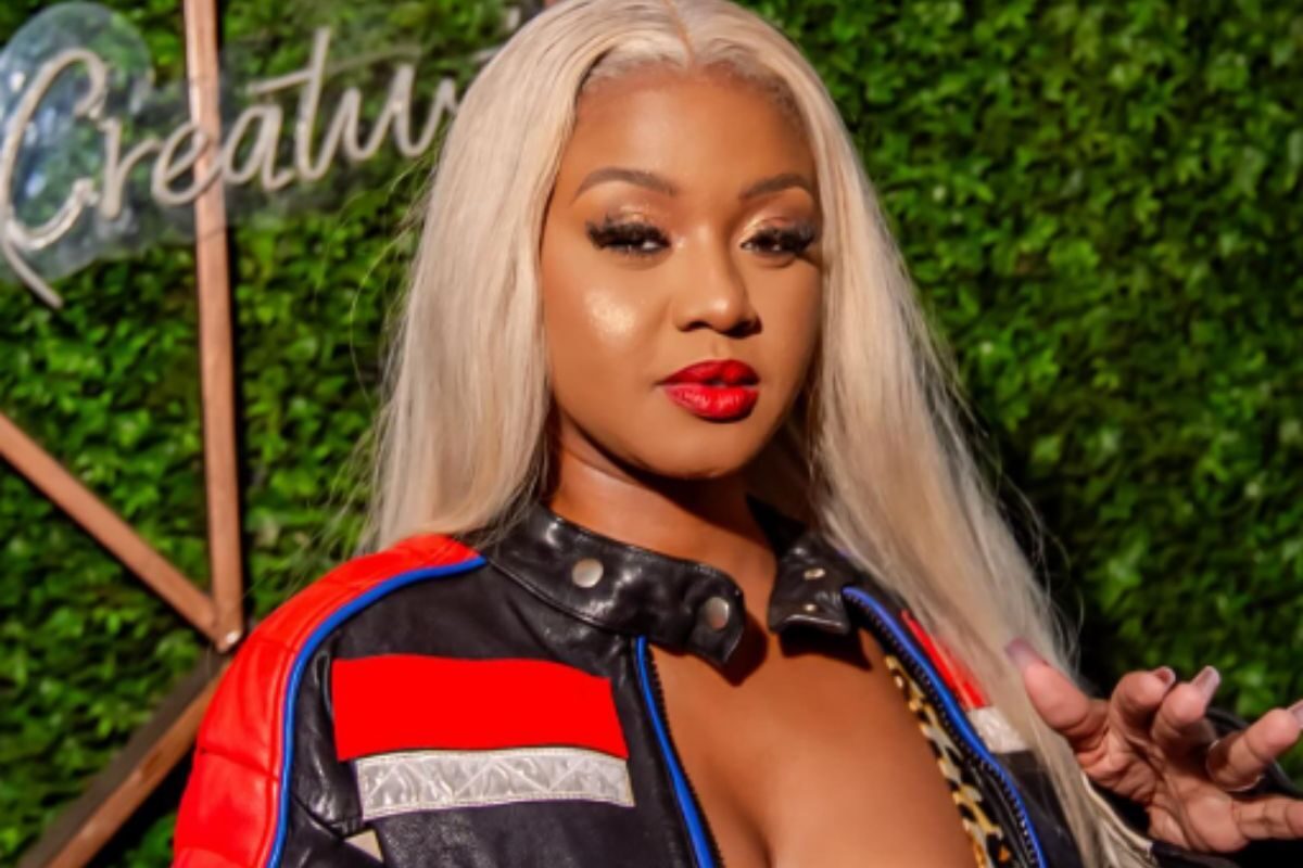 Babes Wodumo fulfills promise to Grade 12 pupil as matric dance partner! [photo]