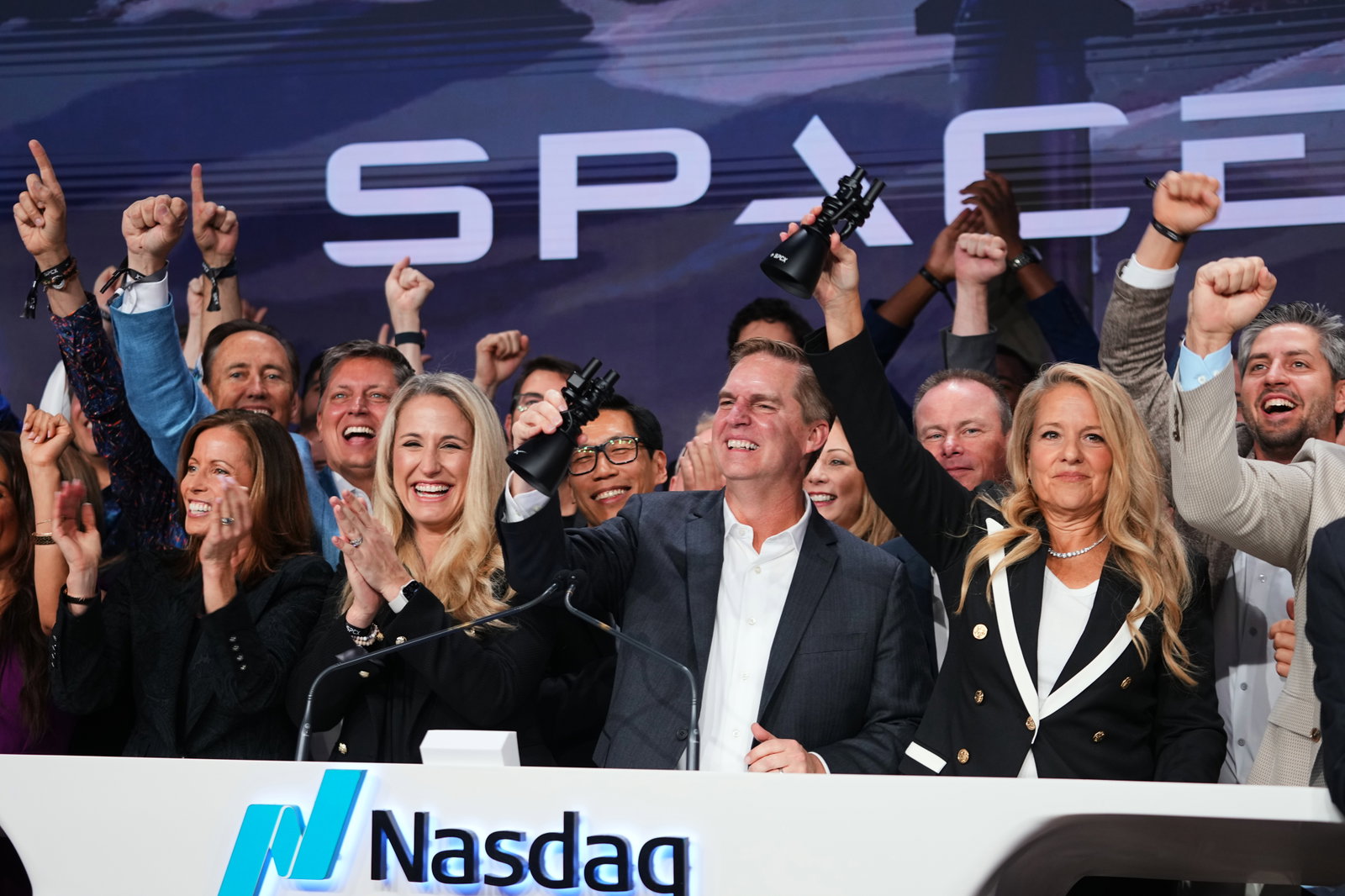 CNBC Helps SpaceX Pull Off Trillion-Dollar Pump-and-Dump