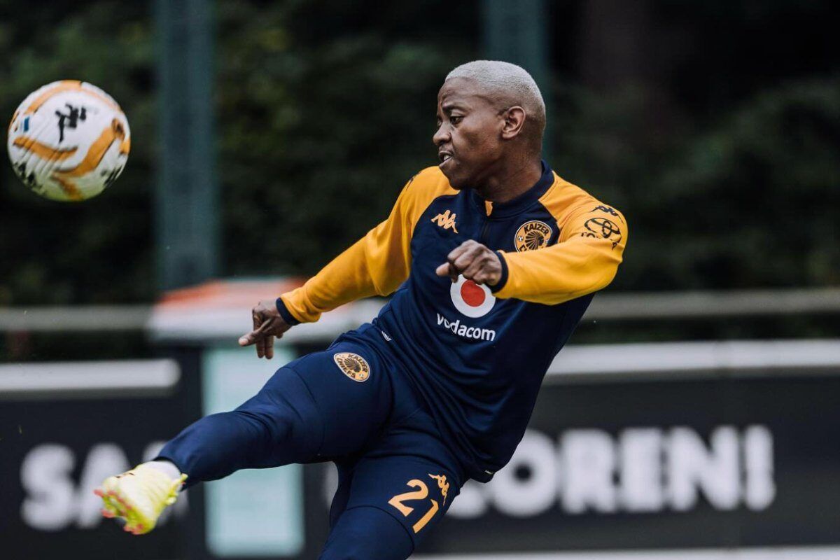 Kaizer Chiefs fly to Spain, midfield star left behind in Johannesburg