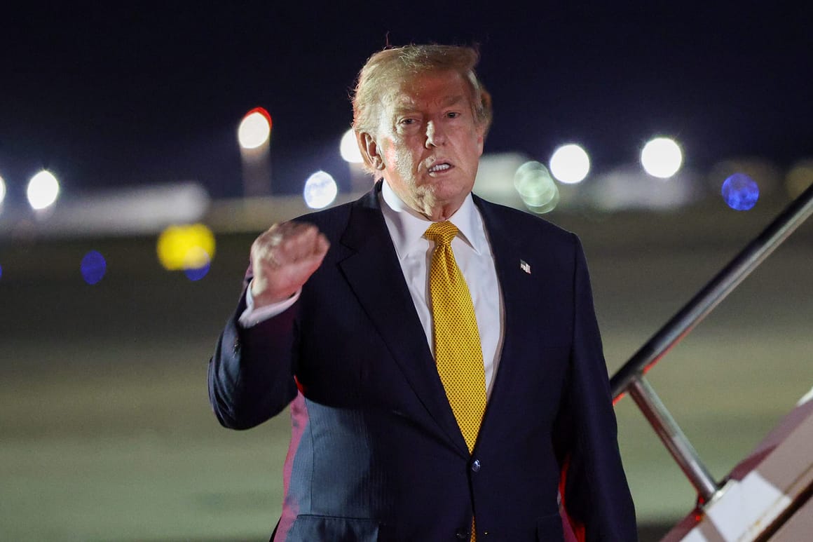 Trump praises Allah, threatens to obliterate Iran