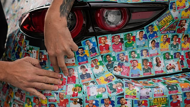 World Cup stickers traded en masse in Mexico City as part of world record attempt