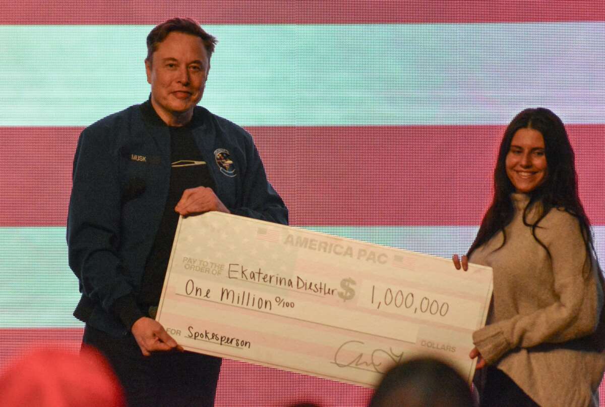 Wisconsin Commission Finds Musk Likely Broke Law in Handing Out Checks to Voters