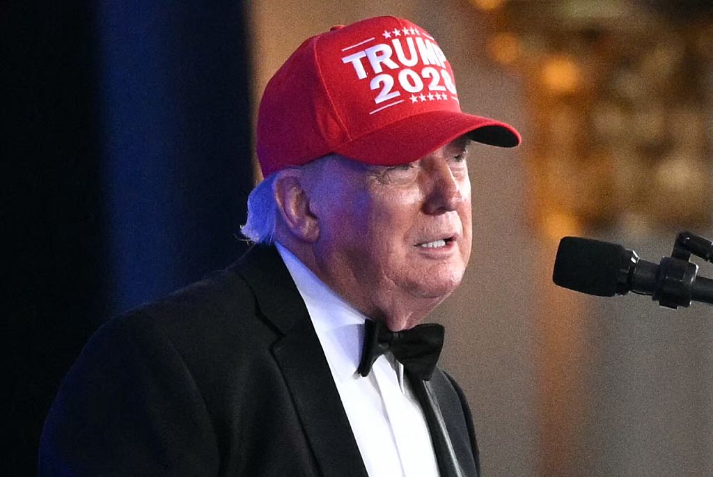 Trump at WHCD: “The show must go on” — then “ripping” into the press