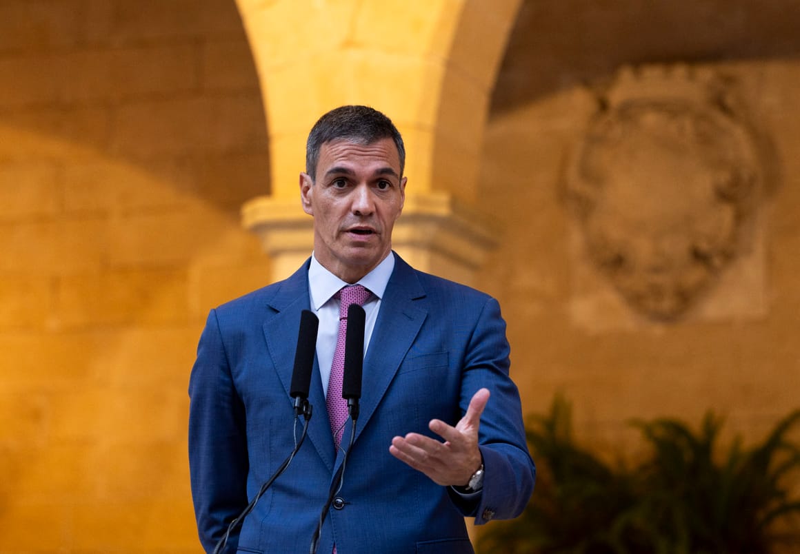Sánchez sends armed forces to Ceuta amid migration chaos