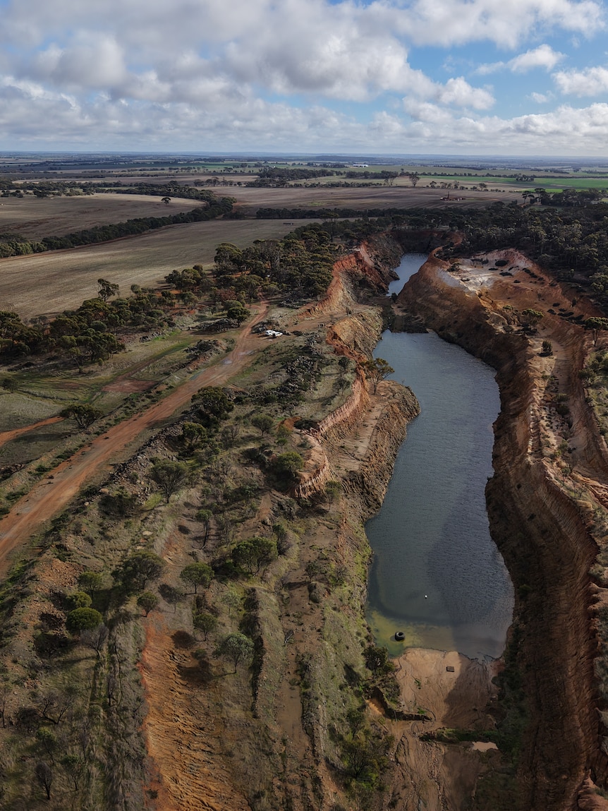 ‘We can’t wait’: WA town hopeful of economic benefits of reopening gold mine