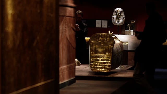US returns dozens of smuggled artifacts from three different eras to Egypt