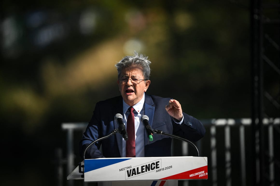 Far-left firebrand Mélenchon gaining ground in French presidential race, poll shows