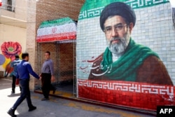 Trump Says He Thinks Mojtaba Khamenei Is Alive