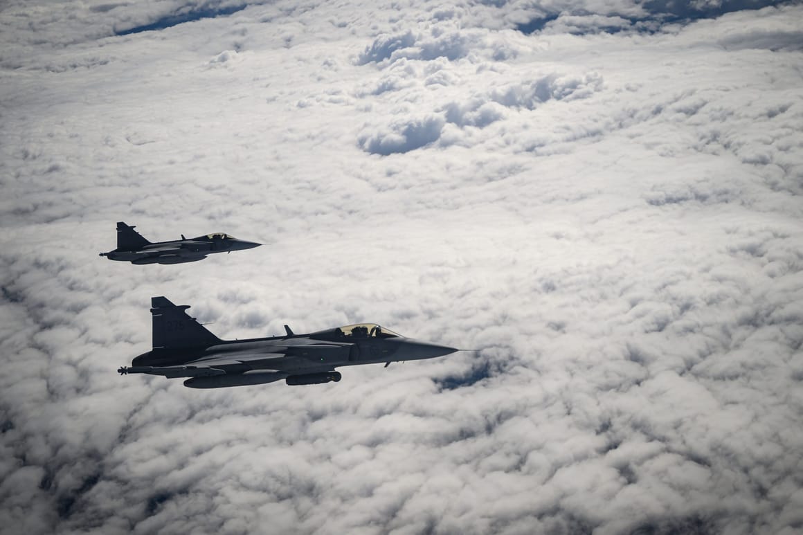 France opens door to fighter jet cooperation with Sweden