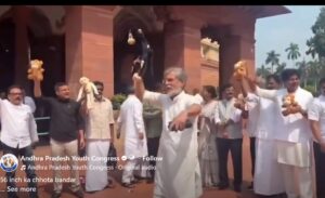 Cockroach Jolt Opens Up Opposition Space for Mocking Modi