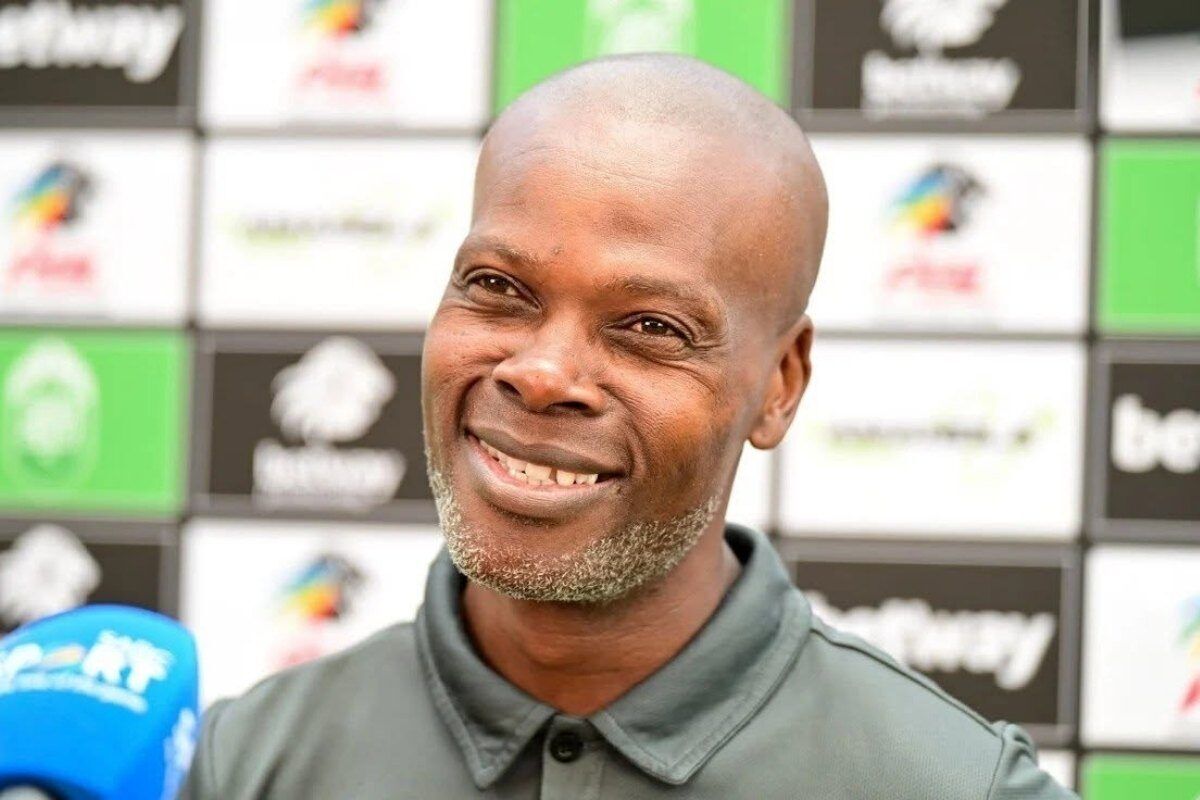 Report: Arthur Zwane for Bafana Bafana assistant coaching job