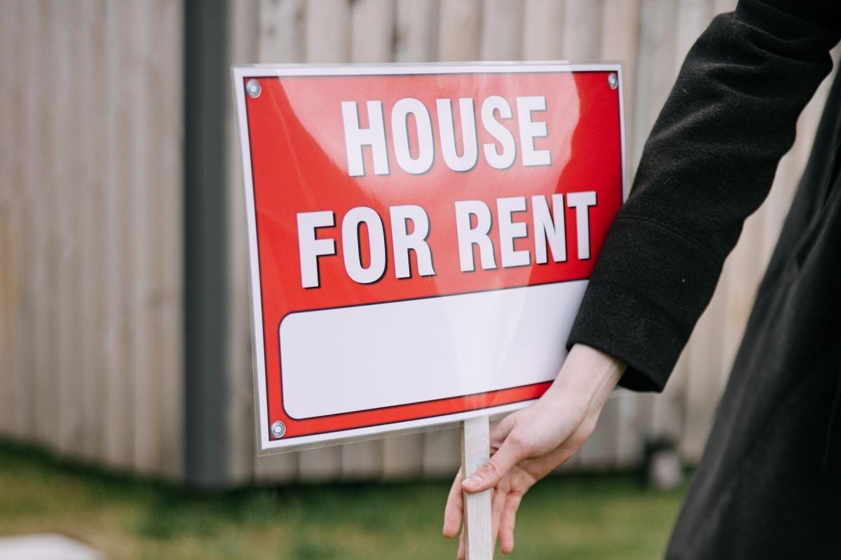 SASSA grant helps Eastern Cape pensioner pay rent, but it is not enough