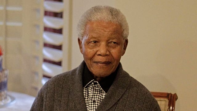South Africa renews legal bid to stop US auction of Nelson Mandela memorabilia