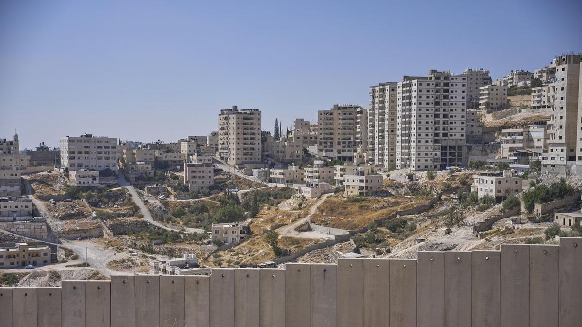 UK bans goods from Israeli settlements in occupied West Bank