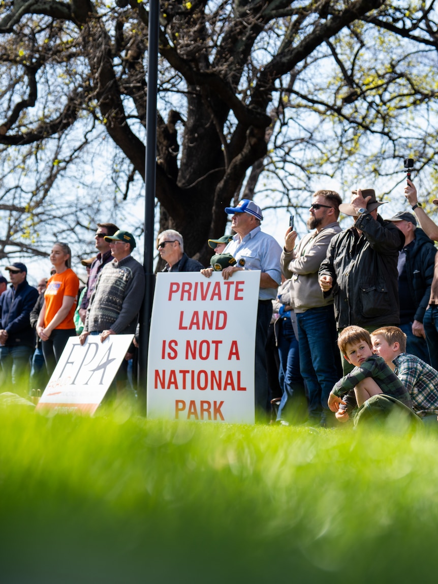 Land-clearing investigations to be reviewed after Hobart farmer protest