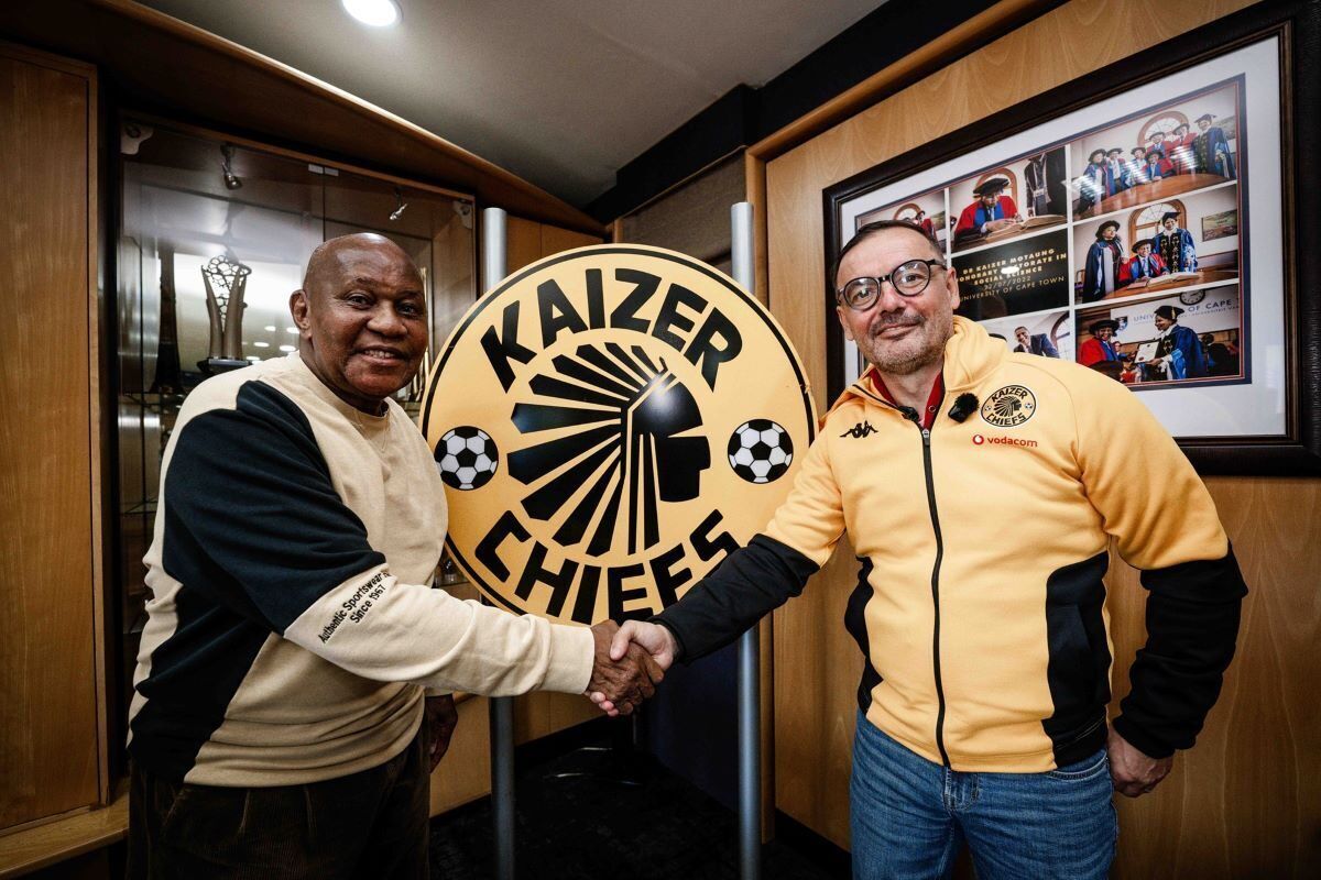 ‘The coach is not good enough’: Ex-Chiefs star not convinced by Da Cruz