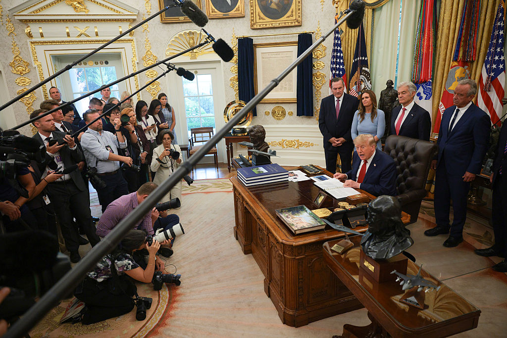 Trump escalates media fight with new White House press ban