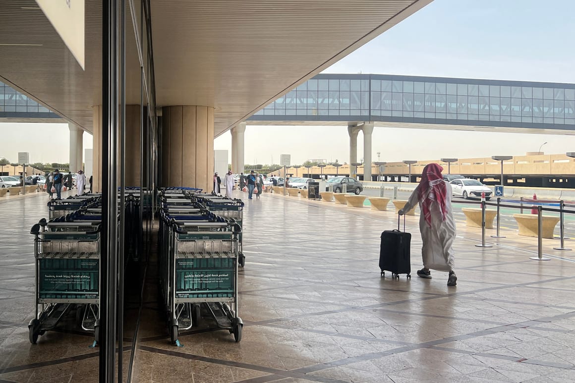 Smoke and flight delays at Riyadh airport after air raid alert
