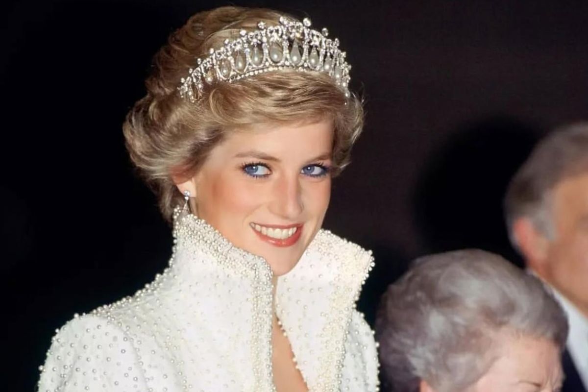 Charles Spencer releases Princess Diana memoir nearly 30 years later