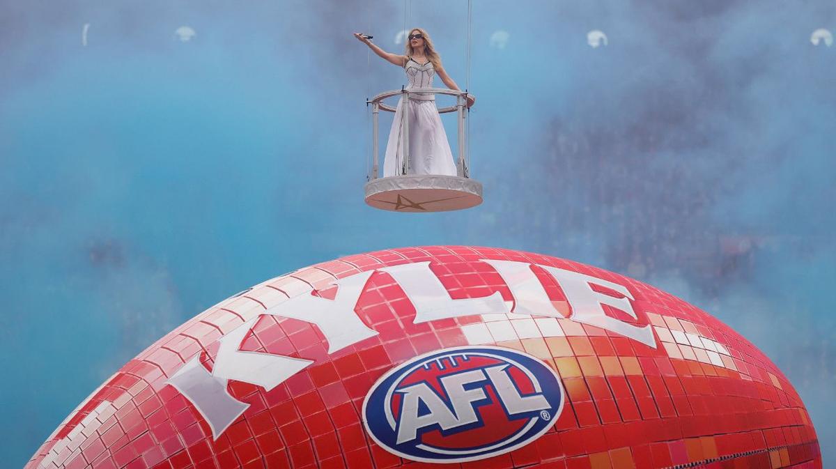 Verdict in for Kylie Minogue’s AFL grand final show