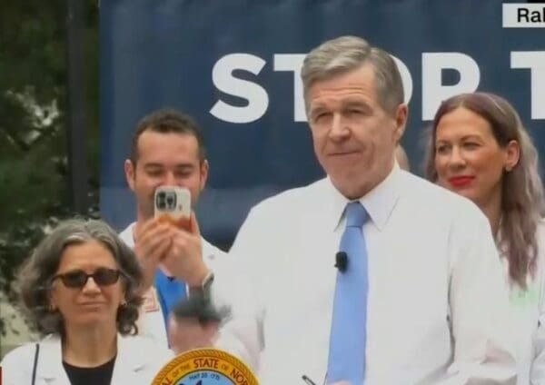 Republicans Bail On North Carolina To Try To Save A Senate Seat In Deep Red Kansas