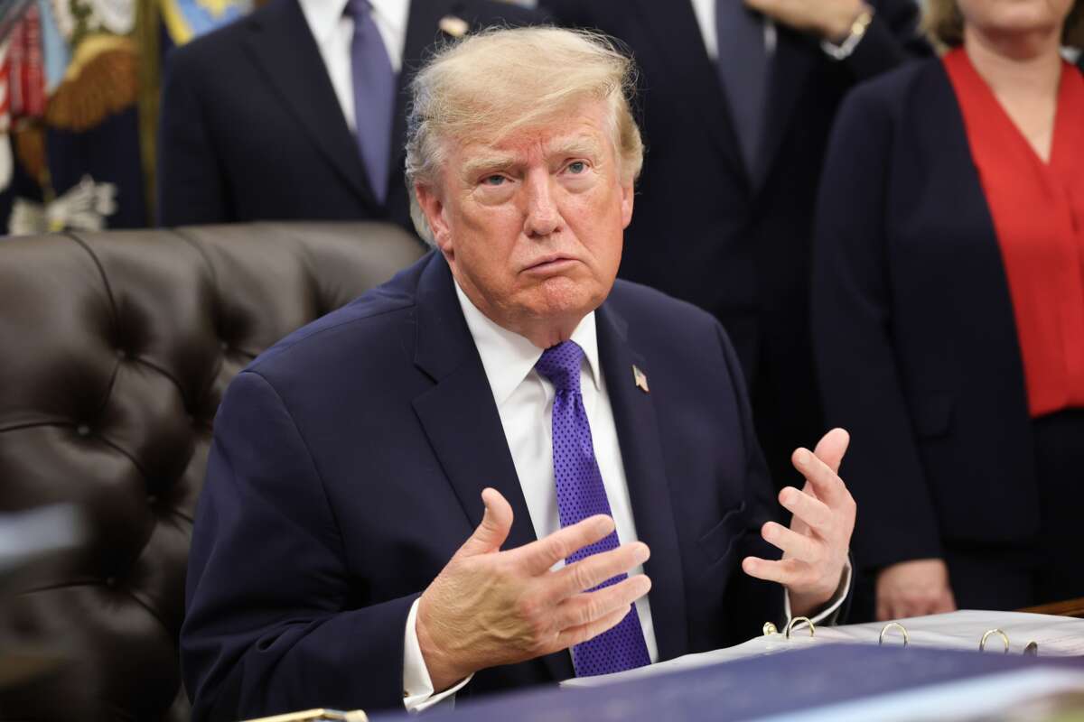 Trump Says Iran War “Should Help” Republicans in Midterms