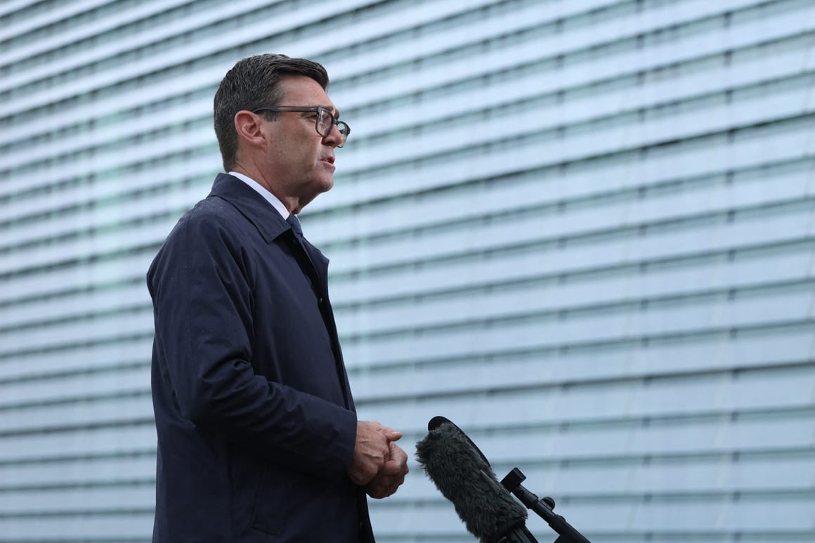 UK plans to announce ban on workers’ non-compete clauses in push for growth