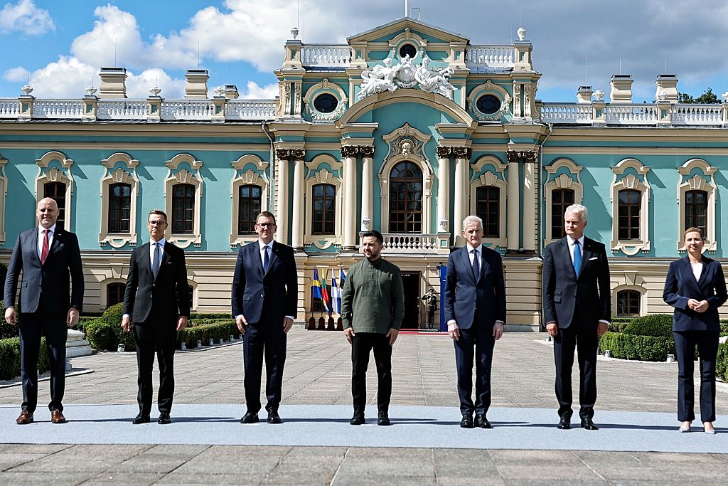 Zelenskyy rallies allies as Putin stalls in potential ceasefire deal