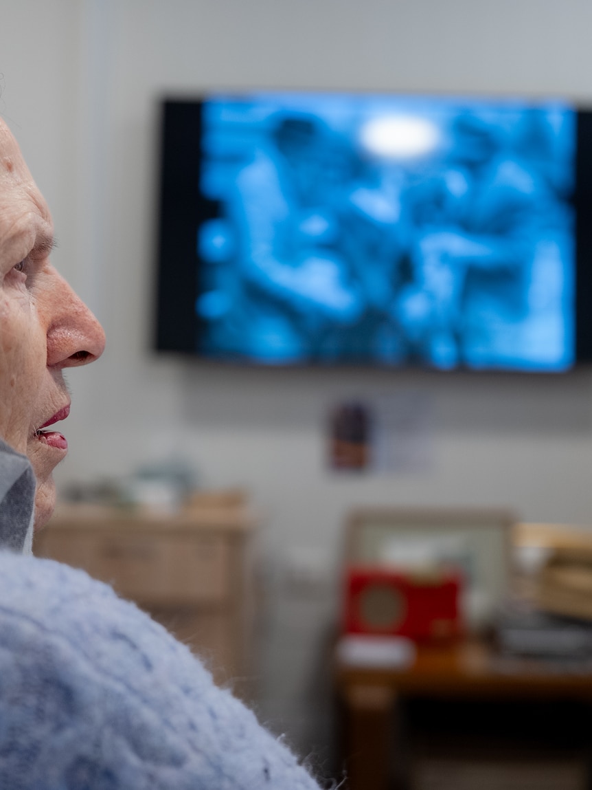 Aged care residents face bills for TVs, hot breakfasts and soft drinks