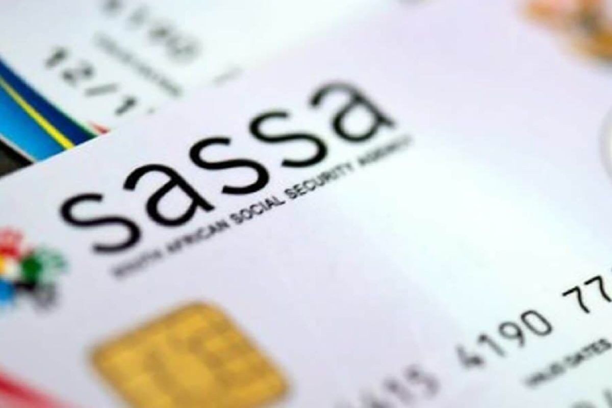 ‘The R2 400 is just an insult’: Pensioner speaks out on SASSA grant