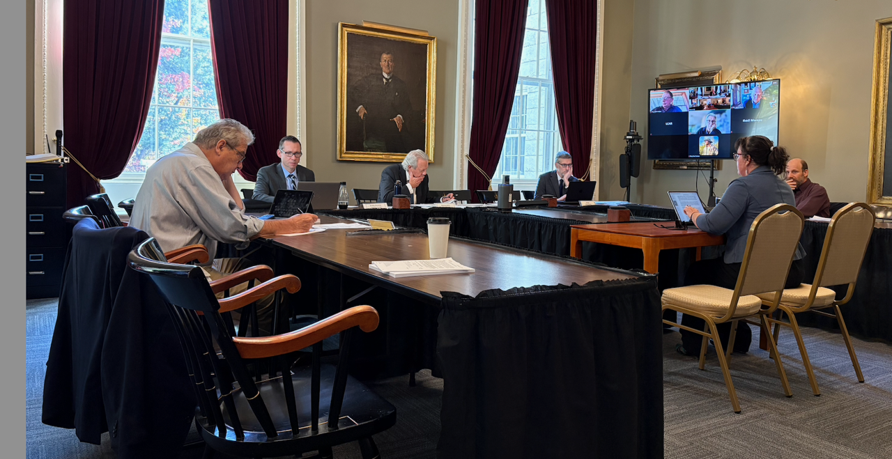 Top Lawmakers Desperately Beg Other People to Let Them off the Hook
